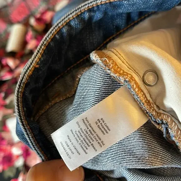 TALBOTS Distressed Raw Hem Medium Wash Cotton Blend Everyday Relaxed Jean Sz 16 - Picture 9 of 9